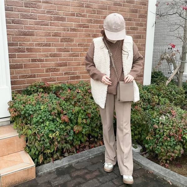 やっぱ『淡色』がおしゃれ！【しまむら】冬コーデを格上げ♡「高見えトップス」