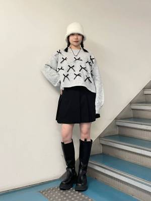 韓国で大流行♡【20代女子】バズるのも納得の可愛さ！「リボンニット」