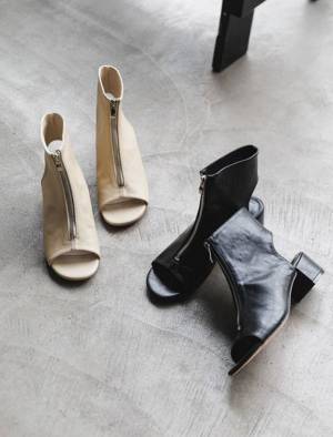 今から履けてトレンド先取り♡【オープントゥブーツ】が可愛い！