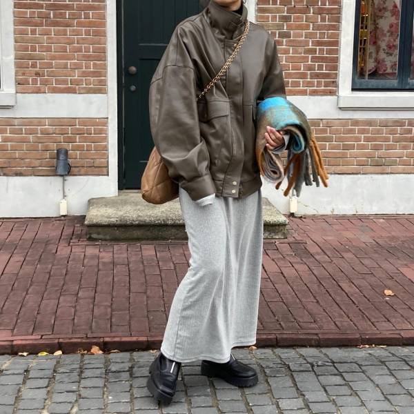 「可愛いが爆発」「パーフェクトすぎ」しまむらの“合皮ブルゾン”が軽くて可愛い！