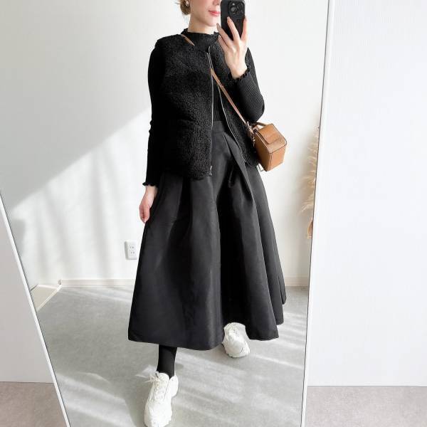 【ZARA】おしゃれすぎて一目惚れ「結構暖かいの！！」可愛い“万能ベスト”2選