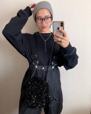 「2000円以下とは思えない♡」【しまむら】「500mlペットボトルが4本入る」大容量で便利！”キラキラバッグ”が可愛い