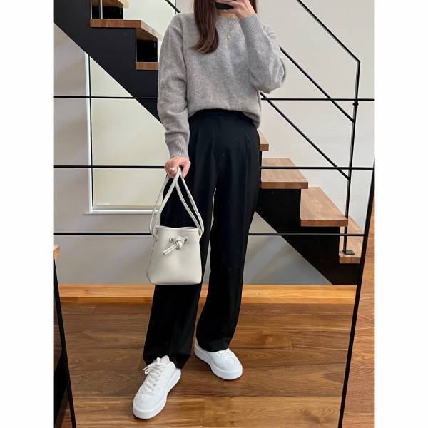 ”ボリューム感”が可愛い！大人が失敗しない【Newbalance】のスニーカーで作るシンプルカジュアルコーデ3選