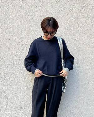 ＜名品すぎる＞「コスパ良すぎ」で「コレは買い！！」【ユニクロ】“スウェットシャツコーデ”