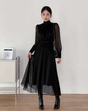 やっぱり美シルエット♡アウター下に可愛さギュッと！【マーメイドワンピ】