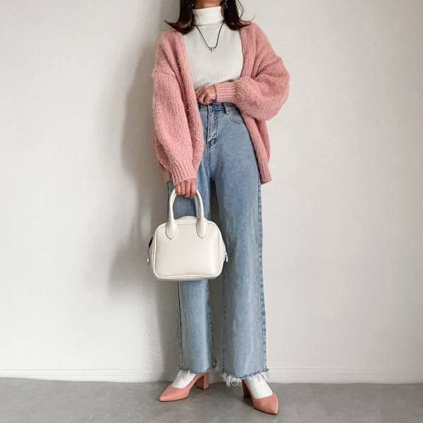 「飽きのこない定番」と言えば【ユニクロ】のバズり“タートル”！『大人女子』にピッタリな着回しコーデ♡