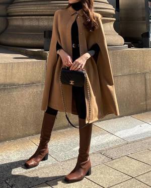 〈ゆったりシルエットが可愛い♡〉羽織るだけでおしゃ見えする【ケープコート】