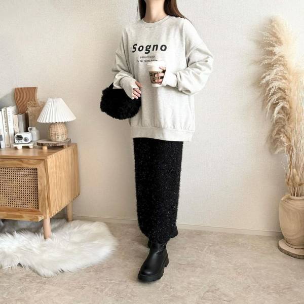 『2000円以下』って買うしかない…！【しまむら】「ゆったりサイズ感も最高」部屋着に見せない！”ロゴスウェット”コーデ4選