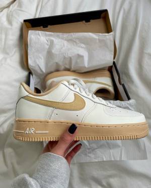 春に向けて新調してる人、多数♡【20代女子】におすすめ！「白スニーカー」