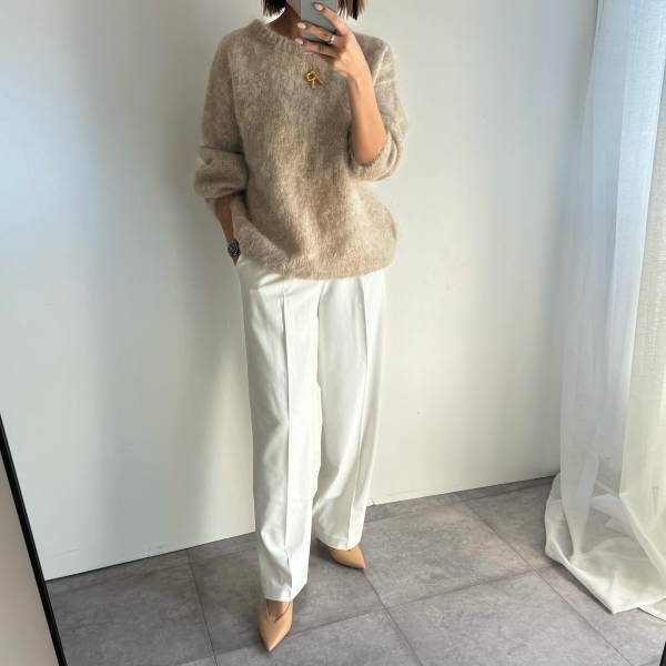 「期待通りの真っ白」こういうの待ってましたー！！【ユニクロ】新色の”ホワイトタックワイドボトムス”が可愛い♡