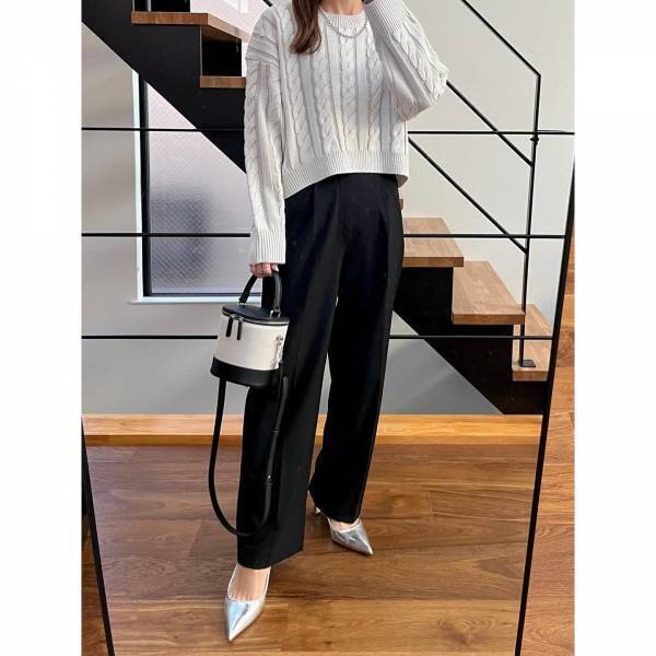 「可愛くて高見え！」「コンパクトなサイズ感！」【GU】”ケーブルクルーネックセーター”は使いやすい♡