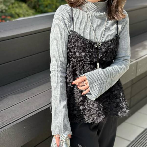 大人女子は袖まで可愛い♡ 今季取り入れたい【ベルスリーブトップス】って？