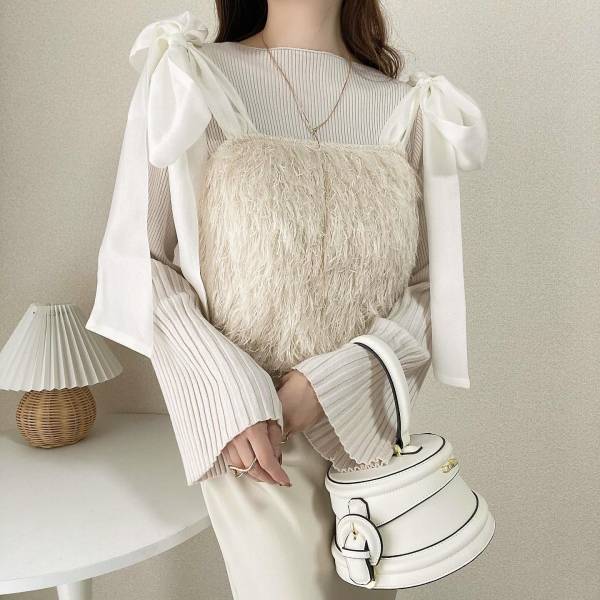 大人女子は袖まで可愛い♡ 今季取り入れたい【ベルスリーブトップス】って？