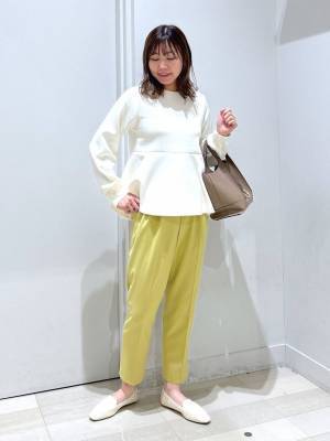 激かわシルエットにキュン♡【グローバルワーク】体型カバーも◎「ペプラムトップス」