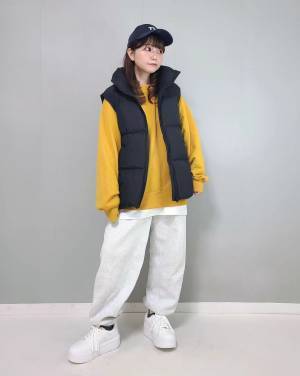 ブラックは「やっぱ使いやすい」「絶対買い」【GU】で大人気の”ヒートパデッド”アウター2選！