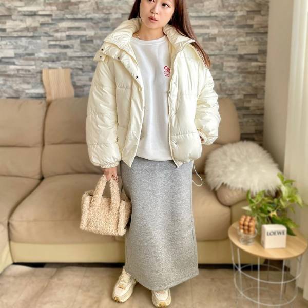 《色違いで欲しくなってきた♡》「着心地も良かった」【GU】「暖かい」“スウェットスカート”をゲット！