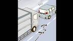 高速道路で…後ろのトラックから『クラクションの音』が…→「えっ！？」次の瞬間【トラックの行動】に車内は騒然！！