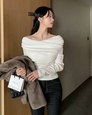 今買って損しない！ 春先まで使える【注目トップス】って？