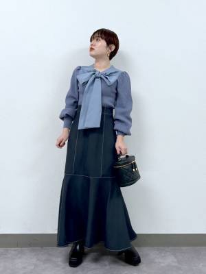 「大きめ」がポイント！ 大人可愛い【ボウタイトップス】が見逃せない♡