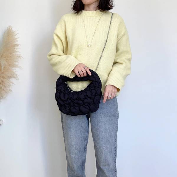 この値段でイイの？！”ハート柄”が可愛い♡【ZARA】の黒バックが今どき感満載！