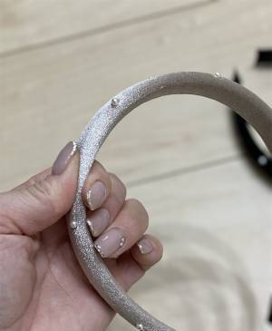 「590円」の衝撃コスパ！【GU】光沢感が可愛くて高見え！！”ベロアカチューシャ”は「大人買い」したくなる～！