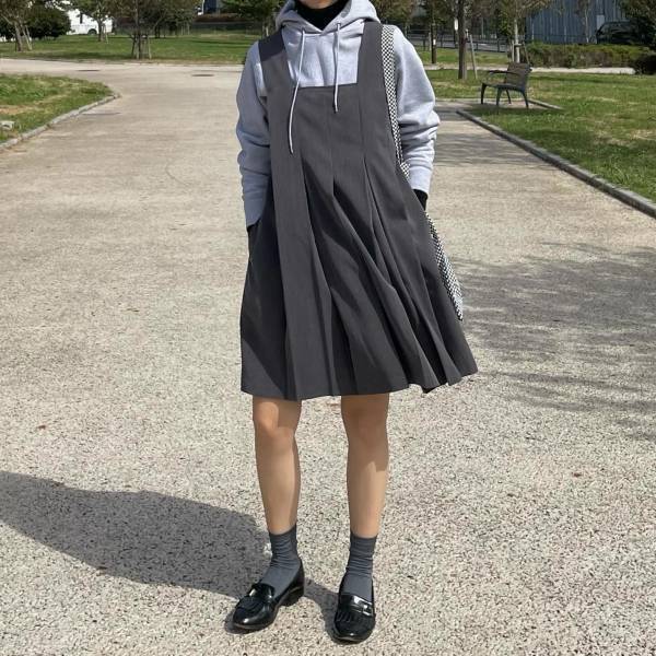 「制服っぽ」が可愛い♡ オールシーズン使える【グレージャンスカ】