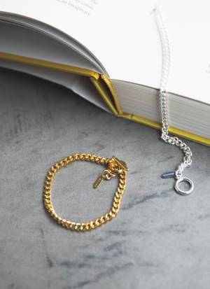 冬こそ「ゴールド」で♡より大人な雰囲気に！【チェーンブレス】