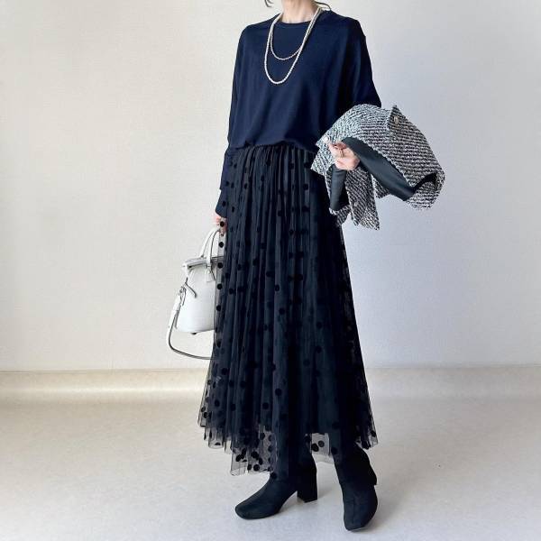 やっぱネイビーがいい♡【ユニクロ】どんなアイテムとも相性抜群◎「シンプルニット」