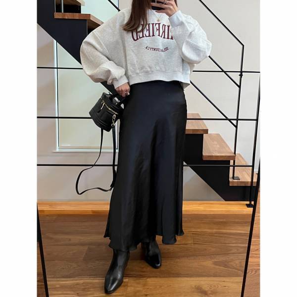 〈ZOZOTOWNで買える！〉「春も大活躍」な【ULEULA】の”ロゴスウェット”が「ヘビロテの予感」