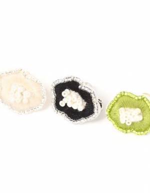 めちゃかわじゃんッ！！ コーデに遊び心をプラス♡【フラワーアクセ】