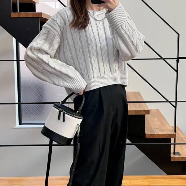 ＜ゆるっとシルエット＞が「可愛い」！【GU】”ケーブルニット”はめっちゃ「高見え」するーーー！！