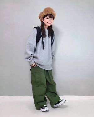 「大好き過ぎて3色持ってる」「オールシーズン殿堂入り」【GU】で人気の”ゆるボトムス”が「めちゃ使える！」