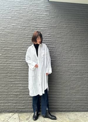 「シルエットもすっきり」足元のスリットが可愛すぎる【Re：EDIT】の“フレアデニムコーデ”4選