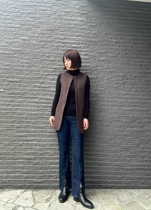 「シルエットもすっきり」足元のスリットが可愛すぎる【Re：EDIT】の“フレアデニムコーデ”4選