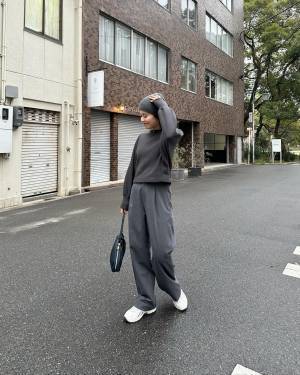 冬こそ「グレー」が映える！ 春になる前に試したい！【最旬グレーコーデ】