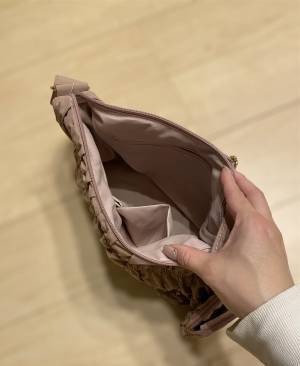 ＜え、値段バグってない？！＞【しまむら】の”イチ押しショルダーバッグ”は「自由自在」に使えるっ！！