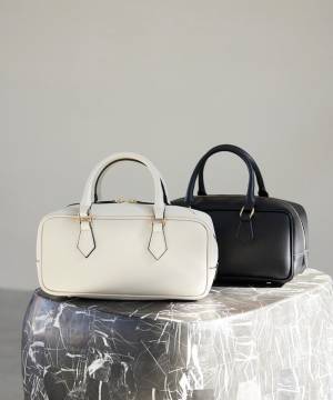 『買い足しバッグ』探すなら♡ ミニだけど収納力バッチリ【横長ボストン】