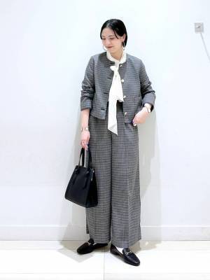 『リボンタイ』で上品に♡ オンオフ問わず大活躍！ 抑えておきたい【春ブラウス】