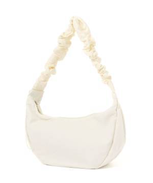 ほんのり甘さをプラス♡【グローバルワーク】ベーシックだけど可愛い「クシュクシュ小物」