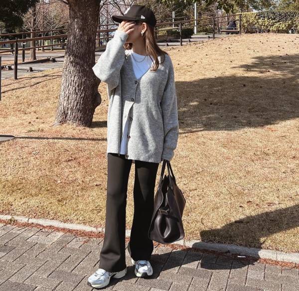 参考になりますッ！！【ユニクロ】のトップスを使った「春コーデ」が可愛い！