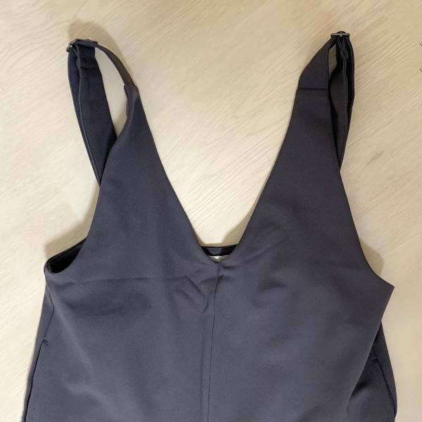 「らくちんで可愛い」【GU】カジュアルも綺麗めコーデも作れちゃう”カットソーサロペット”