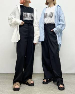 〈数に限りあり！〉「ふかふかで履き心地抜群！」【しまむら】”コラボサンダル”が「脚長効果も抜群◎」