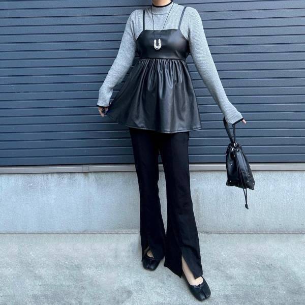 ええ！これ1089円（税込）！？出会えたら「即買い」！【しまむら】で買えちゃう”レザー風ビスチェ”がオシャレ