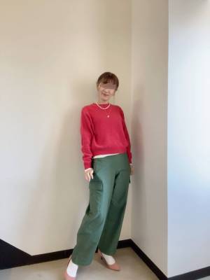 「今っぽさと美脚が手に入る」オフィスコーデにも◎【ユニクロ】の”ワイドカーゴパンツ”着回し3選！