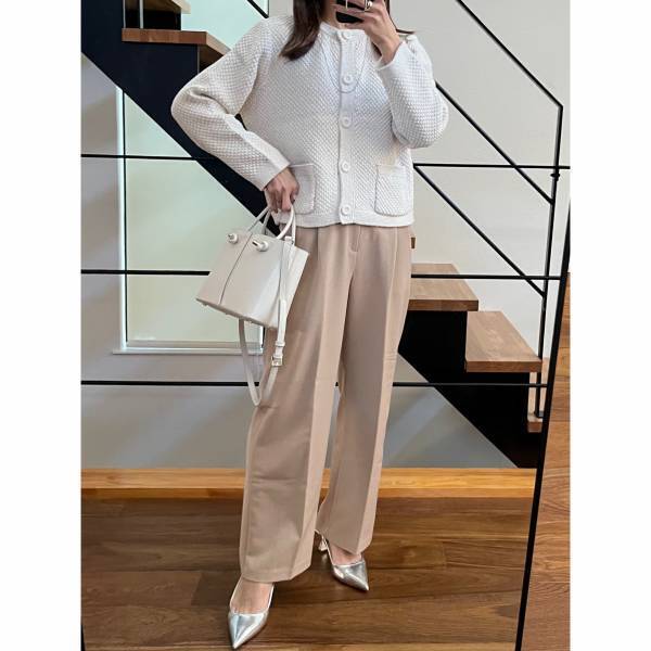 今から春まで最高に使えるーッ！さすが【ユニクロ】「1枚で主役級」がめっちゃ助かる！”春トップス”を発見！！