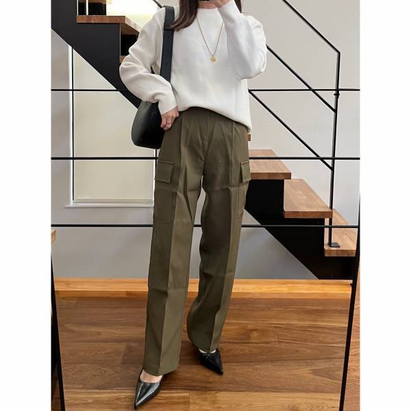 今から春まで最高に使えるーッ！さすが【ユニクロ】「1枚で主役級」がめっちゃ助かる！”春トップス”を発見！！