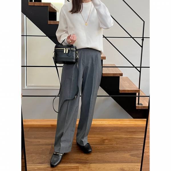 今から春まで最高に使えるーッ！さすが【ユニクロ】「1枚で主役級」がめっちゃ助かる！”春トップス”を発見！！