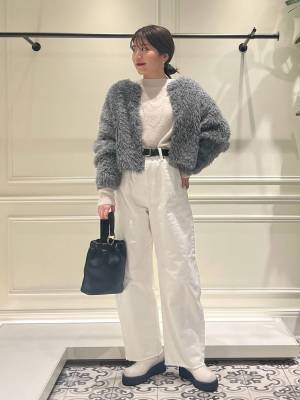 やっぱり取り入れたい♡ 大人っぽ【白デニム】で「春先取りコーデ」