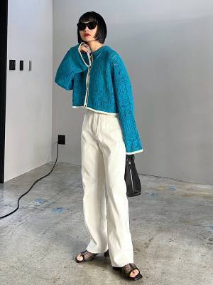 やっぱり取り入れたい♡ 大人っぽ【白デニム】で「春先取りコーデ」