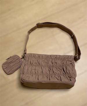 ＜世代問わずヘビロテ＞ってホントーー？！【しまむら】の”新作バッグは「プチプラには見えない！と感動」♡♡